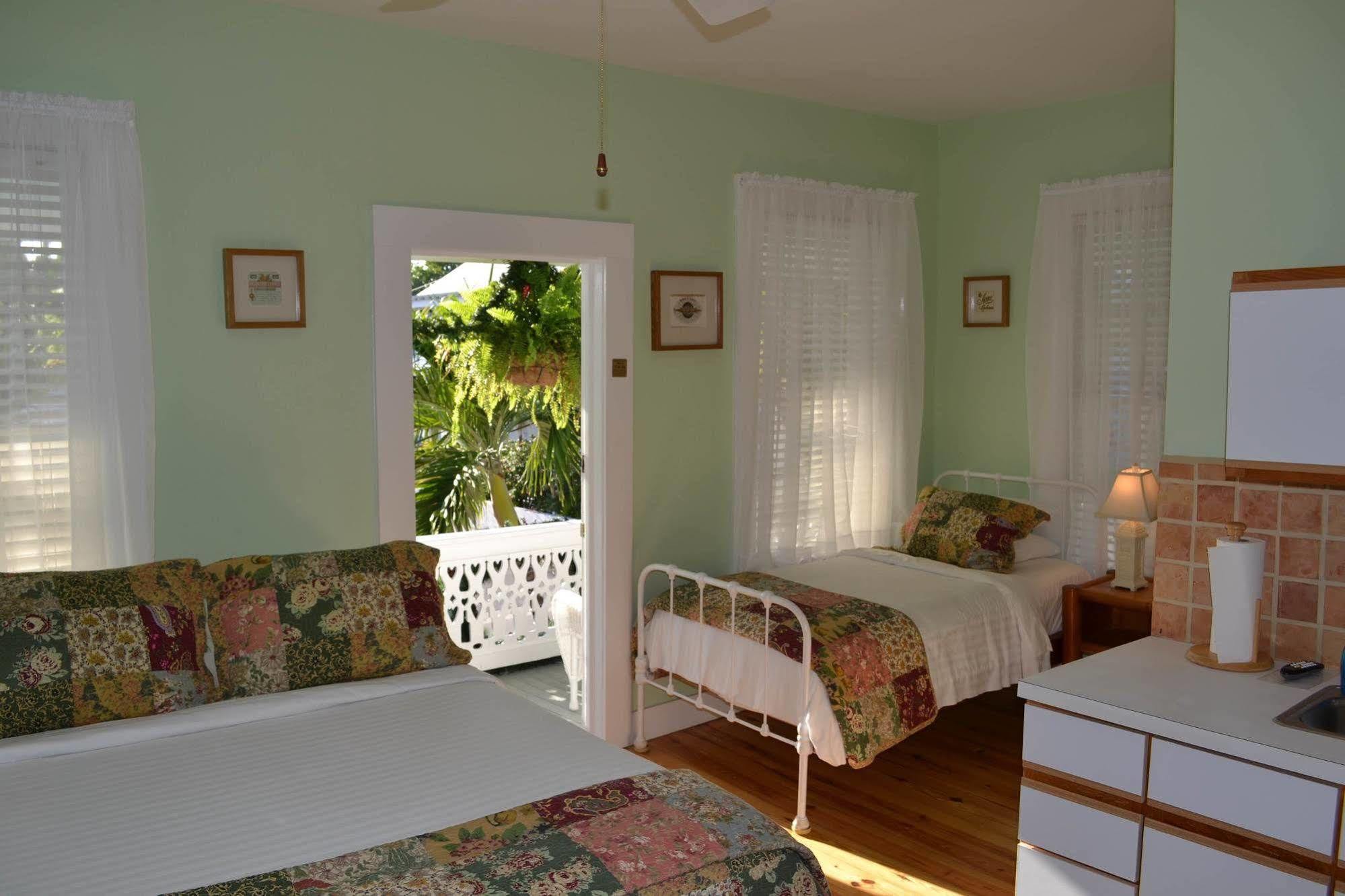 Speakeasy Inn (Adults Only) Key West Exterior photo