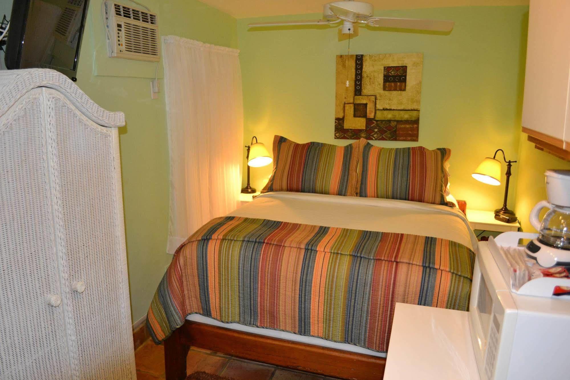 Speakeasy Inn (Adults Only) Key West Exterior photo